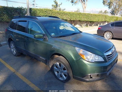 SUBARU OUTBACK 2011