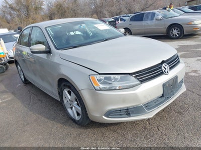VOLKSWAGEN JETTA 2013