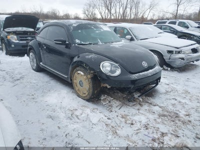 VOLKSWAGEN BEETLE 2012