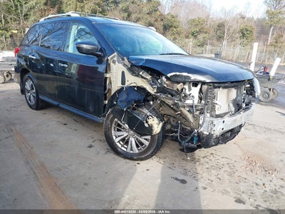 NISSAN PATHFINDER 2017