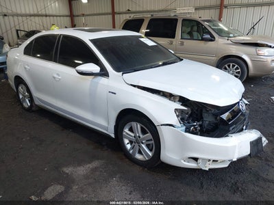 VOLKSWAGEN JETTA HYBRID 2013