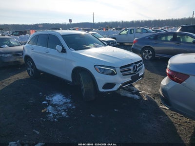 MERCEDES-BENZ GLC 300 2016