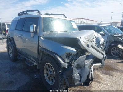 TOYOTA FJ CRUISER 2012