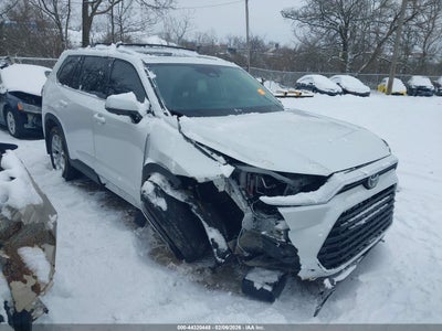 TOYOTA GRAND HIGHLANDER 2025