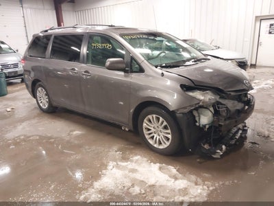 TOYOTA SIENNA 2014