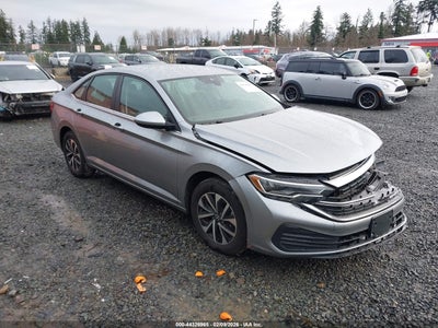 VOLKSWAGEN JETTA 2024