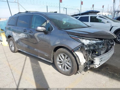 TOYOTA SIENNA 2021