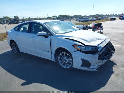 FORD FUSION HYBRID 2019