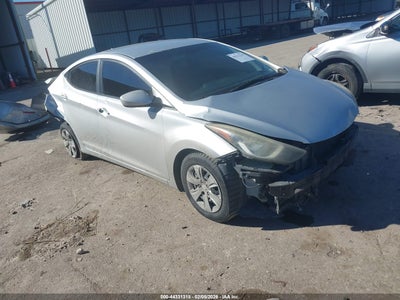 HYUNDAI ELANTRA 2016