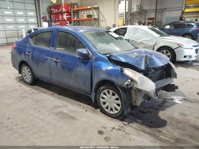 NISSAN VERSA 2016