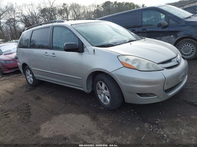 TOYOTA SIENNA 2008