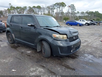 SCION XB 2010