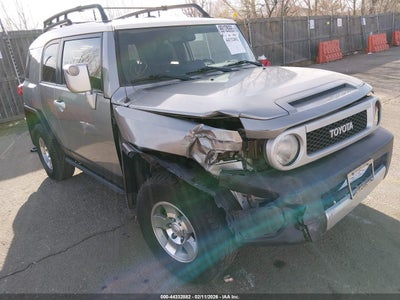 TOYOTA FJ CRUISER 2010