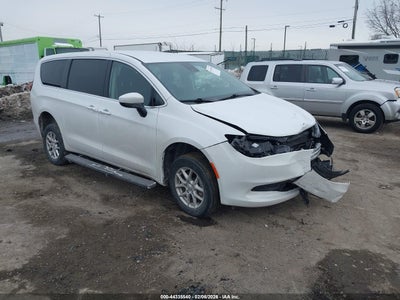 CHRYSLER VOYAGER 2023
