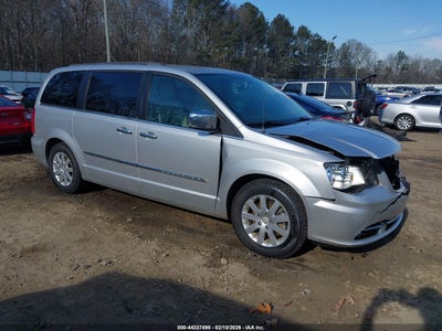 CHRYSLER TOWN & COUNTRY 2012
