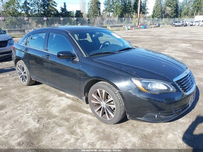 CHRYSLER 200 2013