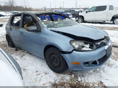 VOLKSWAGEN GOLF 2010