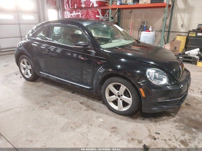 VOLKSWAGEN BEETLE 2013