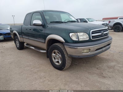 TOYOTA TUNDRA 2002