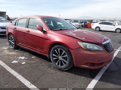 CHRYSLER 200 2013