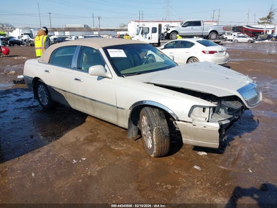 LINCOLN TOWN CAR 2006