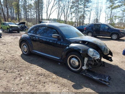 VOLKSWAGEN BEETLE 2012