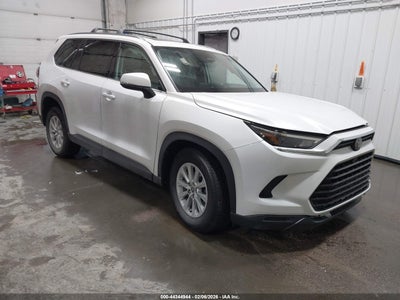 TOYOTA GRAND HIGHLANDER 2024