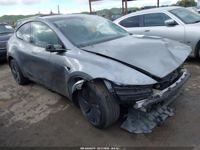 TESLA MODEL Y 2026