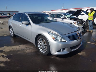 INFINITI G37 2011