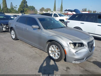 CHRYSLER 300 2015