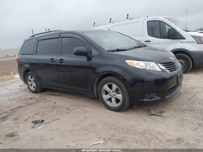 TOYOTA SIENNA 2017