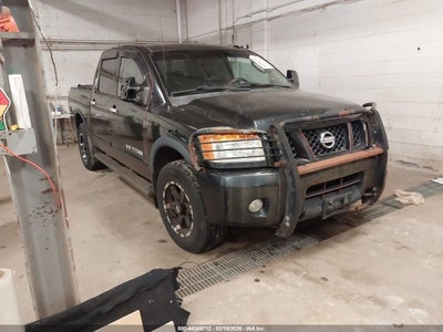 NISSAN TITAN 2010