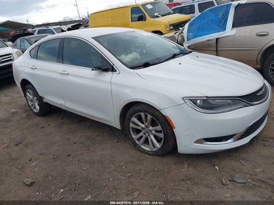 CHRYSLER 200 2017