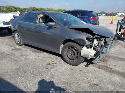 TOYOTA CAMRY 2013