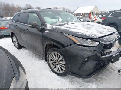 TOYOTA HIGHLANDER HYBRID 2025