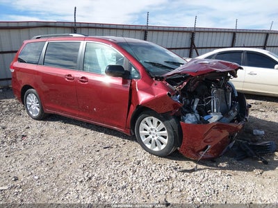 TOYOTA SIENNA 2012