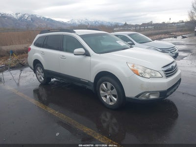 SUBARU OUTBACK 2011