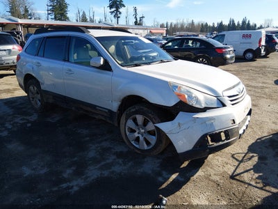 SUBARU OUTBACK 2012