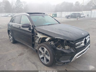 MERCEDES-BENZ GLC 300 2016