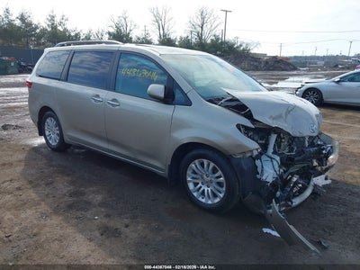 TOYOTA SIENNA 2017
