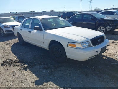 FORD CROWN VICTORIA 2010