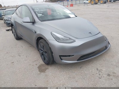 TESLA MODEL Y 2025