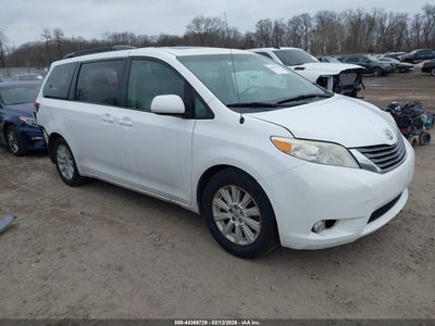 TOYOTA SIENNA 2014