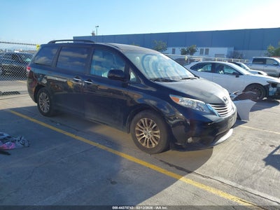 TOYOTA SIENNA 2013
