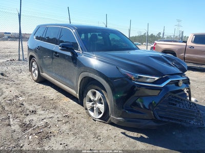 TOYOTA GRAND HIGHLANDER 2025