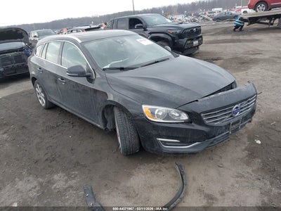 VOLVO V60 2016