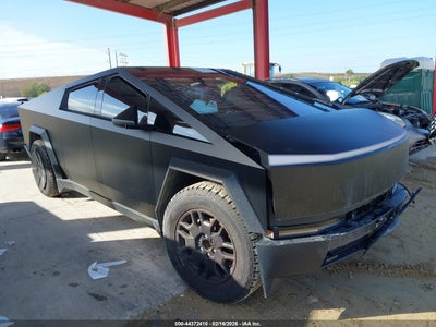 TESLA CYBERTRUCK 2024