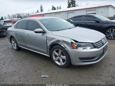 VOLKSWAGEN PASSAT 2012