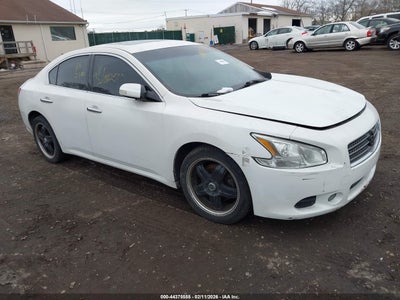 NISSAN MAXIMA 2010