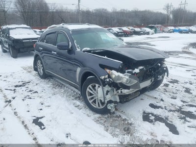 INFINITI FX35 2010